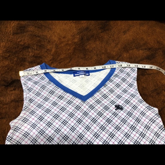 Authentic Burberry T-Shirt - Picture 8 of 14